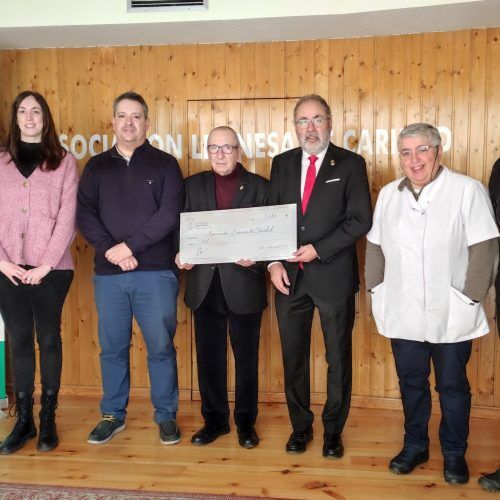 La Cofradía de las Siete Palabras entrega a Asleca un donativo, de la recaudación del Belén en el Seminario