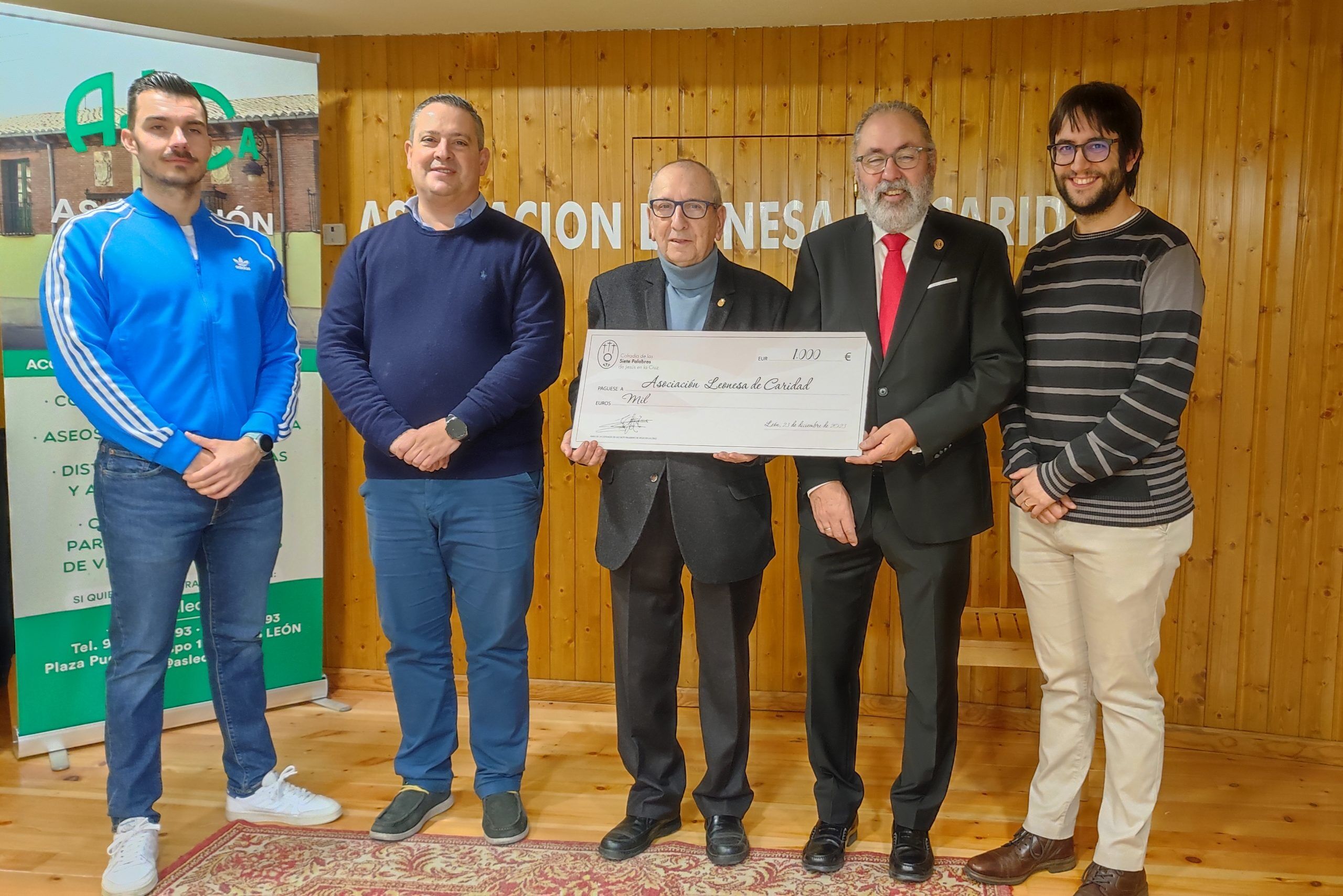 Donativo de la Cofradía de las Siete Palabras de León